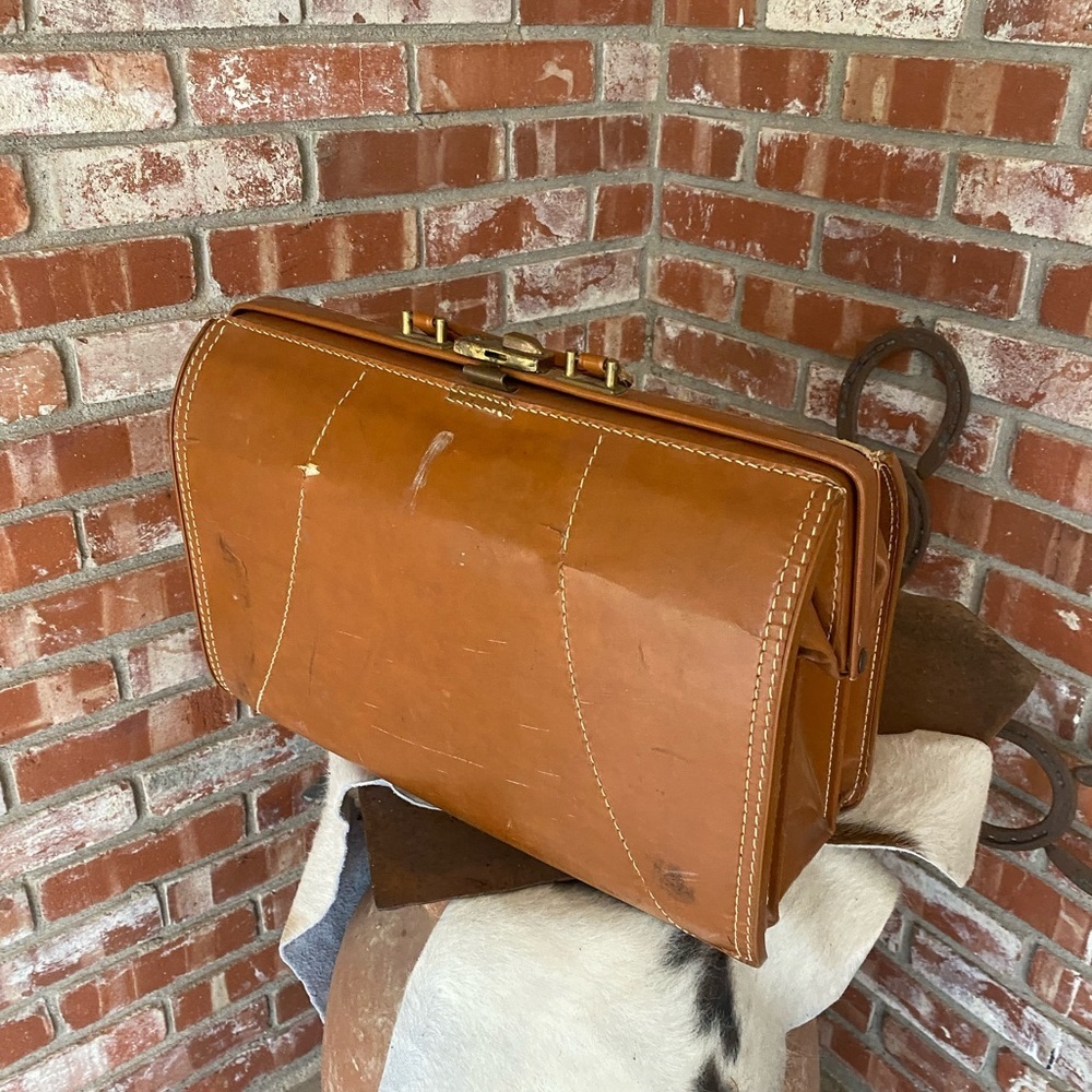 Vintage Leather suitcase